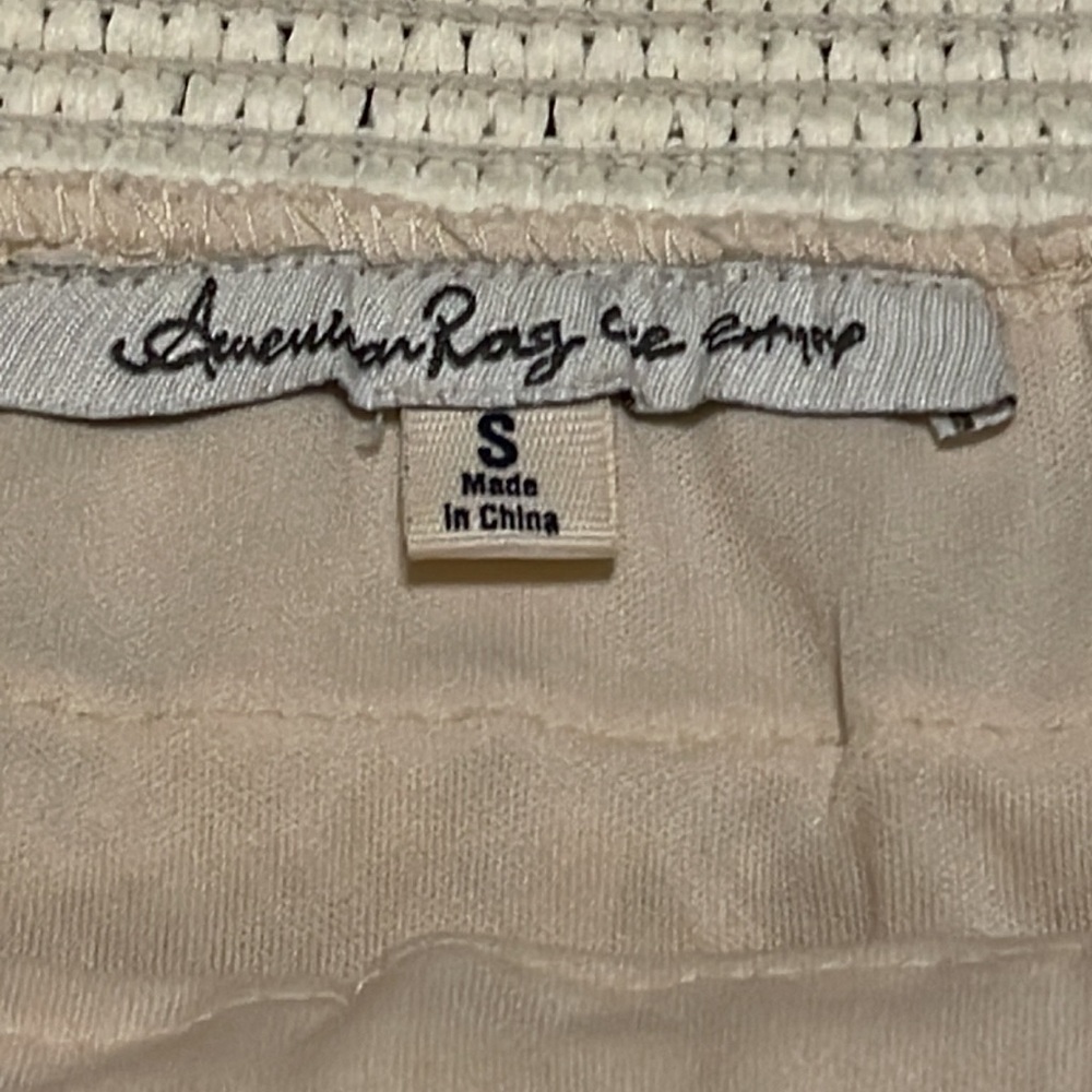 American Rag Cie brand lace mini skirt. Size S
01-11 - Picture 2 of 4